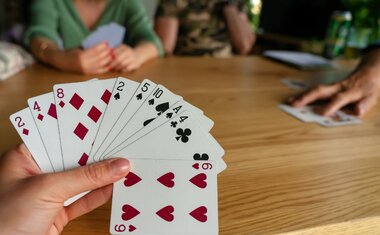 4 jogos de baralho para se divertir no fim de semana com os amigos