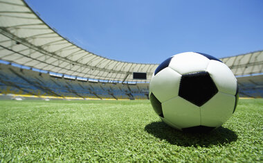 Imagem de destaque para 3 eios imperdíveis para quem é apaixonado por futebol