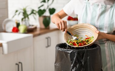 Imagem de destaque para Dica infalível baseada na ciência: como reduzir desperdício de comida nas festas de final de ano