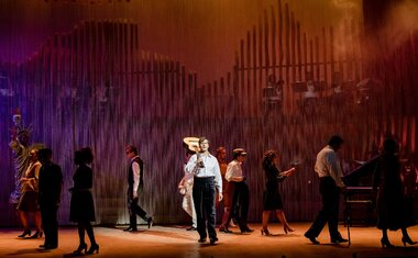 Imagem de destaque para Tom Jobim Musical no Teatro Villa Lobos